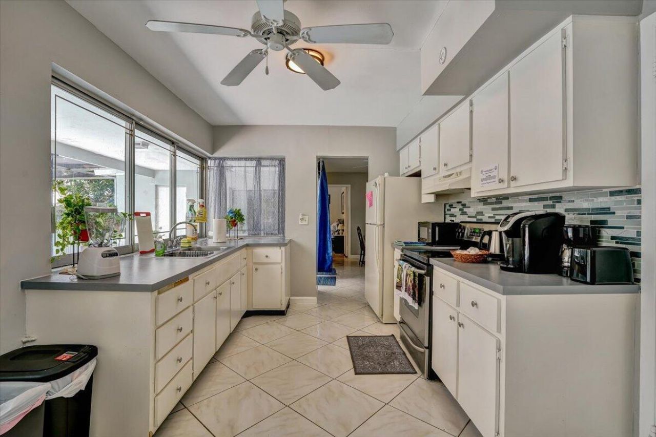 3982 NW 39th Avenue, Lauderdale Lakes, FL 33309 Photo