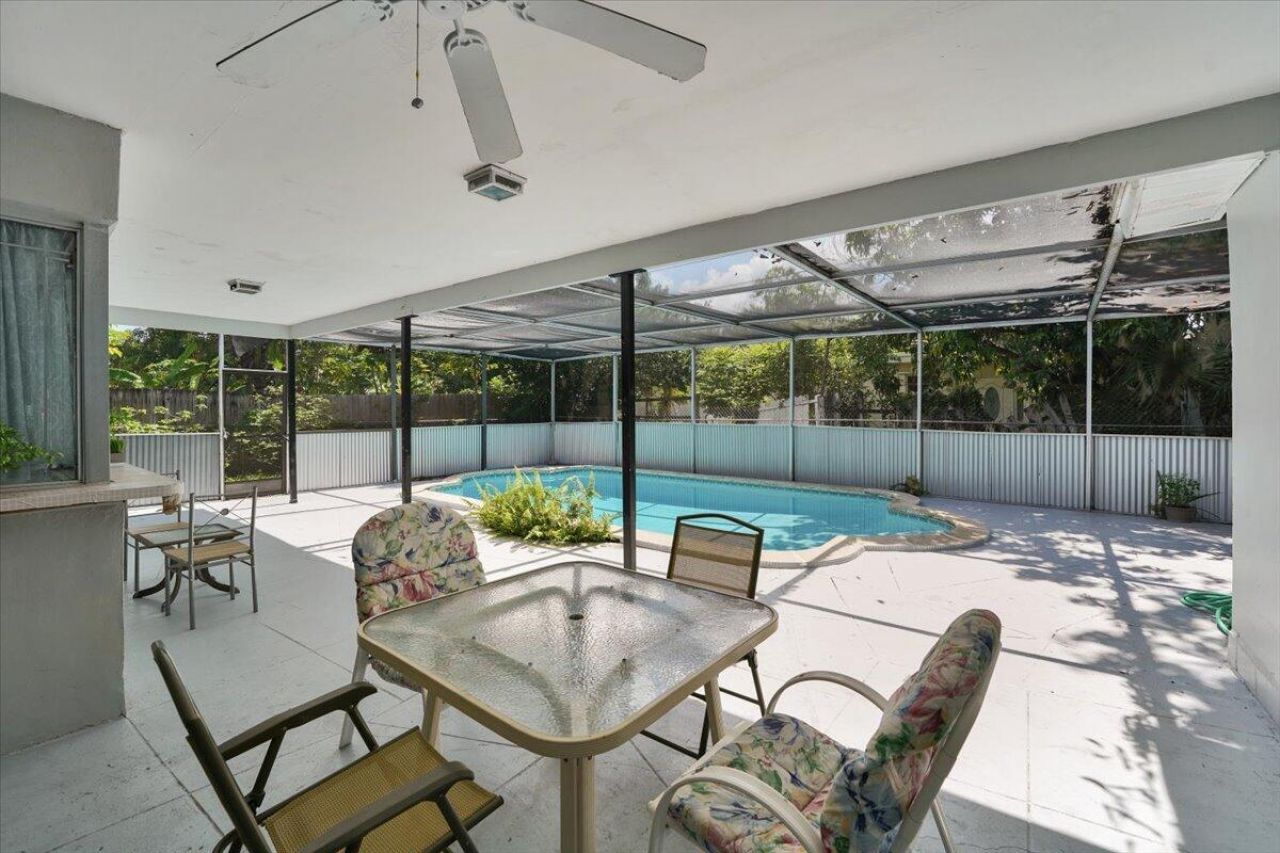 3982 NW 39th Avenue, Lauderdale Lakes, FL 33309 Photo