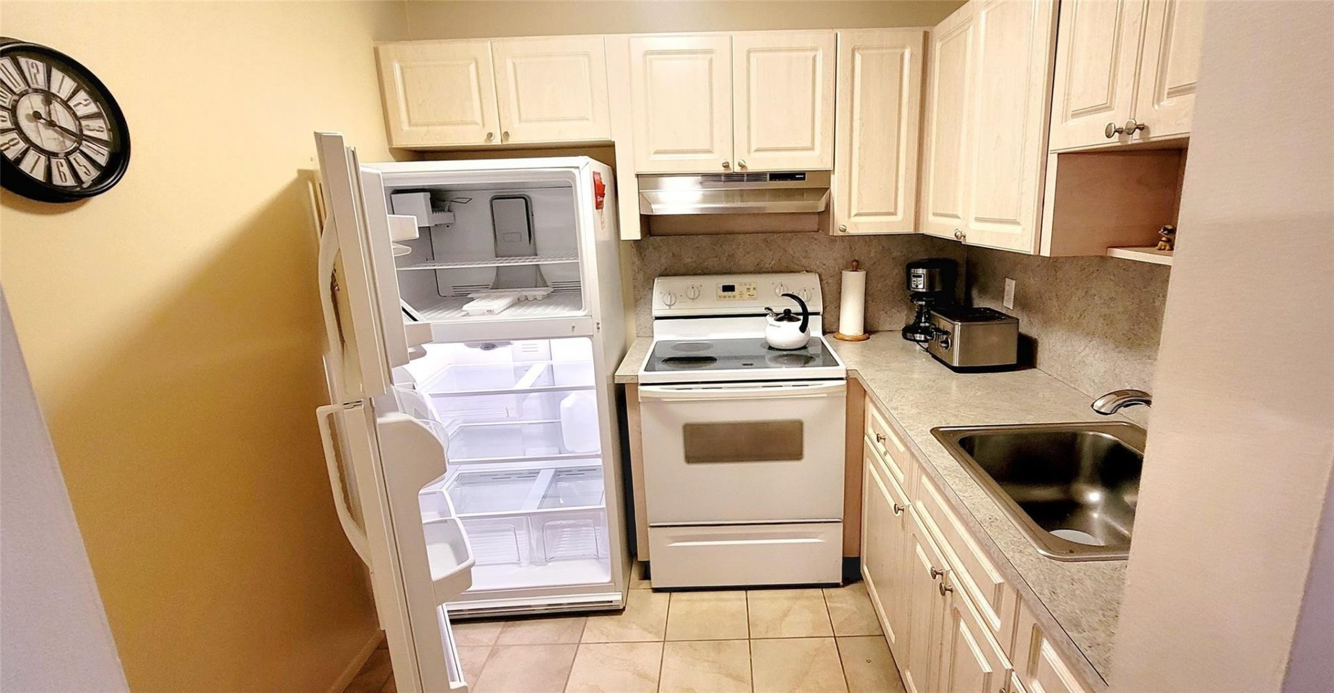 2901 NW 47th Terrace, Unit 247B, Lauderdale Lakes, FL 33313 Photo