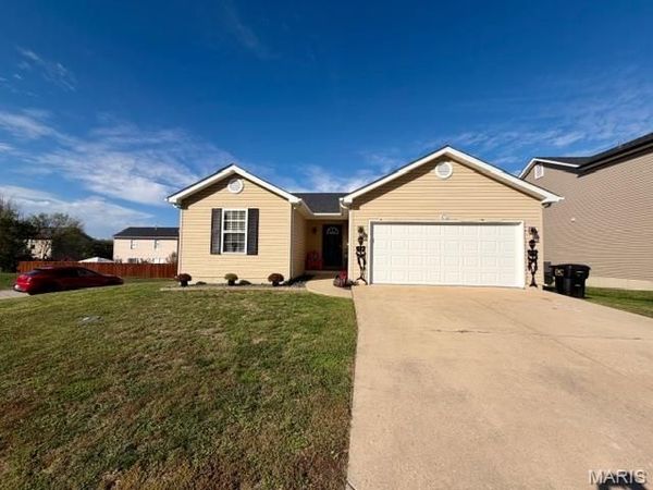 272 Equestrian Drive, Winfield, MO 63389