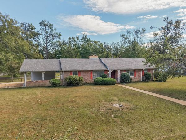 1910 Maple Road, Corinth, MS 38834