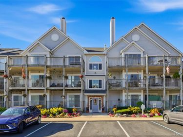 37510 Jefferson Avenue , Unit 301, Harrison Township, Mi 48045