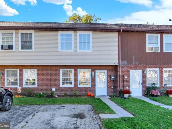 39 COMMERCE STREET , NEW OXFORD, PA 17350
