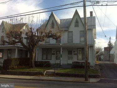 320 E ORANGE STREET , SHIPPENSBURG, PA 17257