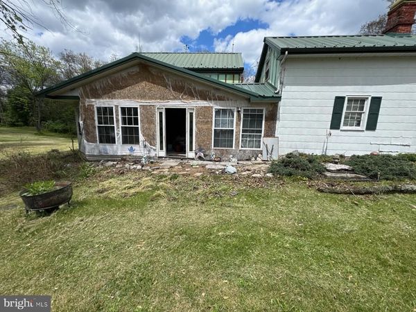 885 CREEK ROAD, CARLISLE, PA 17015