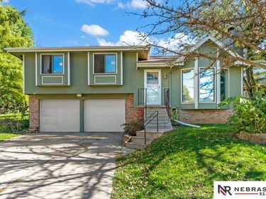 11705 Amos Gates Circle, Bellevue, NE 68123