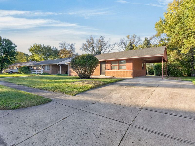 327 Brocone Drive, Vandalia, OH 45377 Photo 4