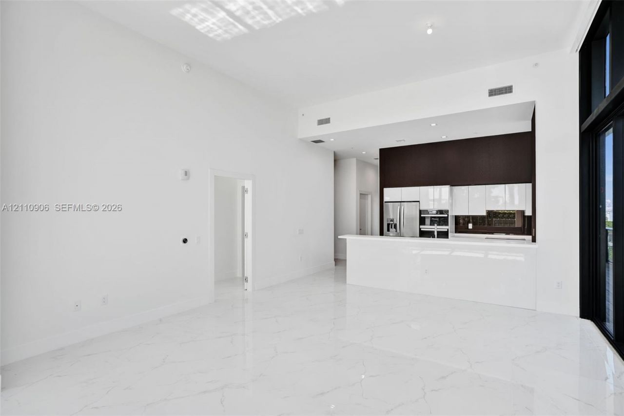 1170 E Hallandale Beach, Unit 608, Hallandale Beach, FL 33009 Photo