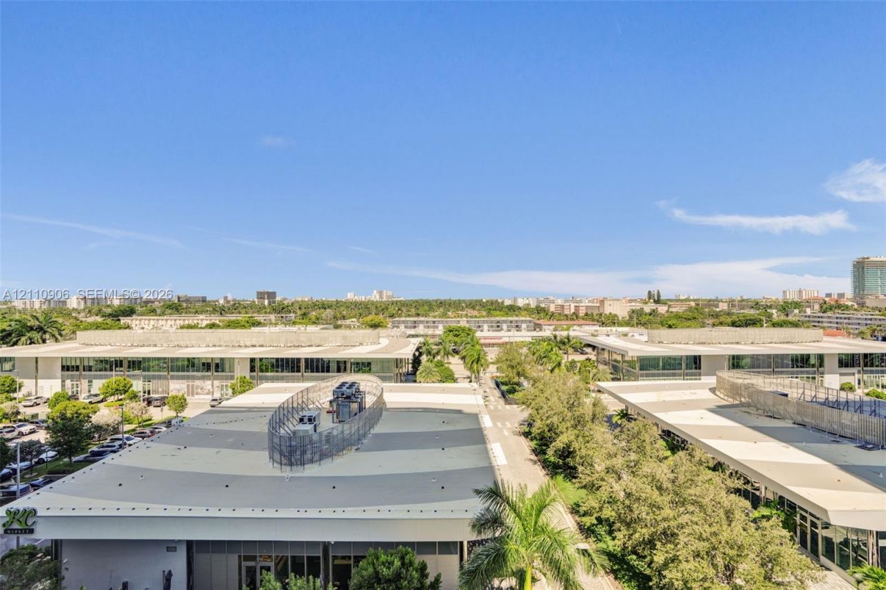 1170 E Hallandale Beach, Unit 608, Hallandale Beach, FL 33009 Photo