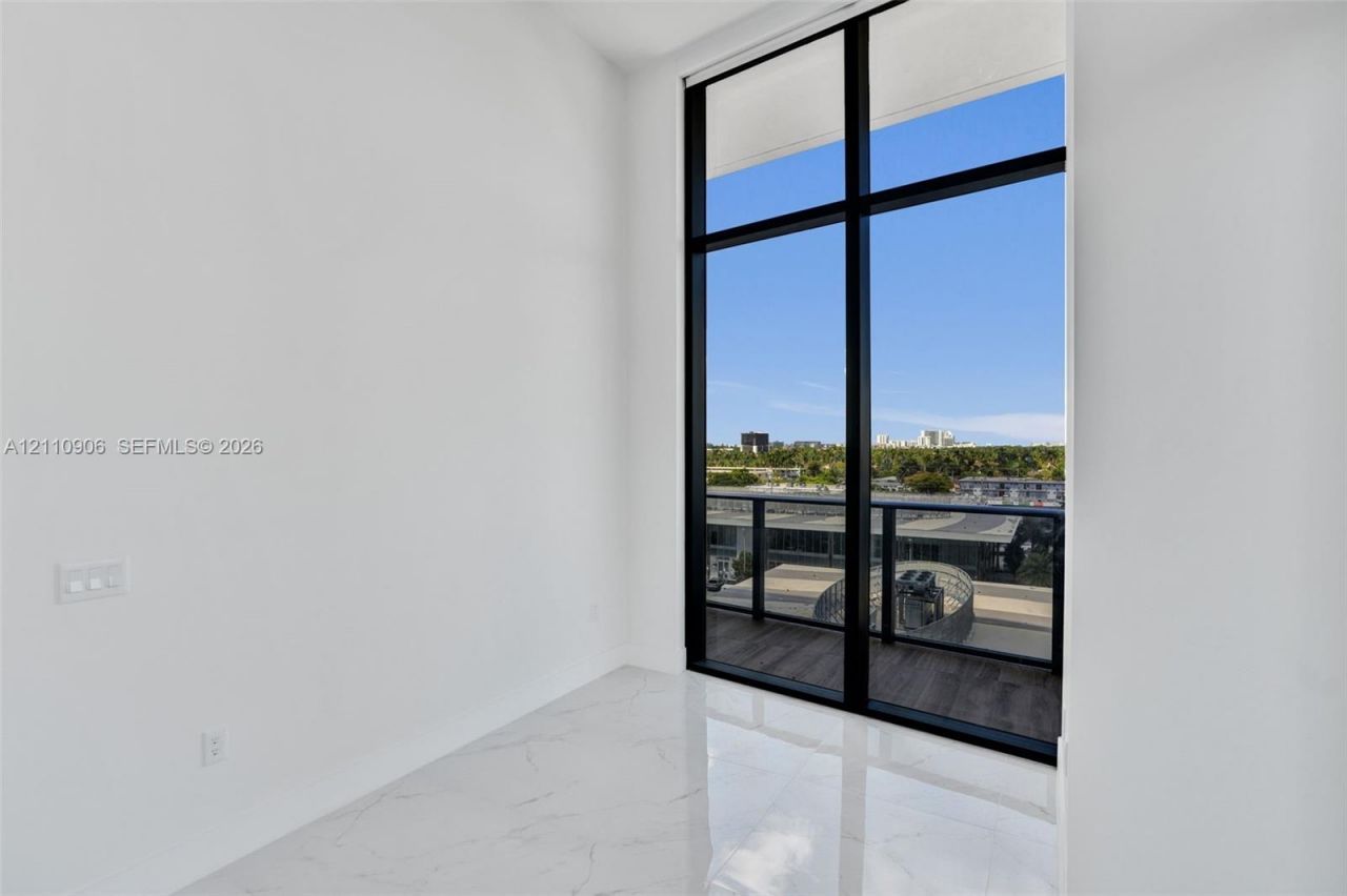 1170 E Hallandale Beach, Unit 608, Hallandale Beach, FL 33009 Photo