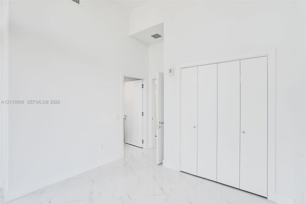 1170 E Hallandale Beach, Unit 608, Hallandale Beach, FL 33009 Photo