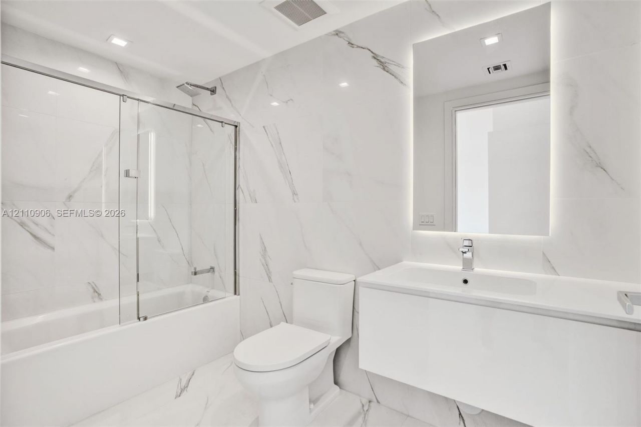 1170 E Hallandale Beach, Unit 608, Hallandale Beach, FL 33009 Photo