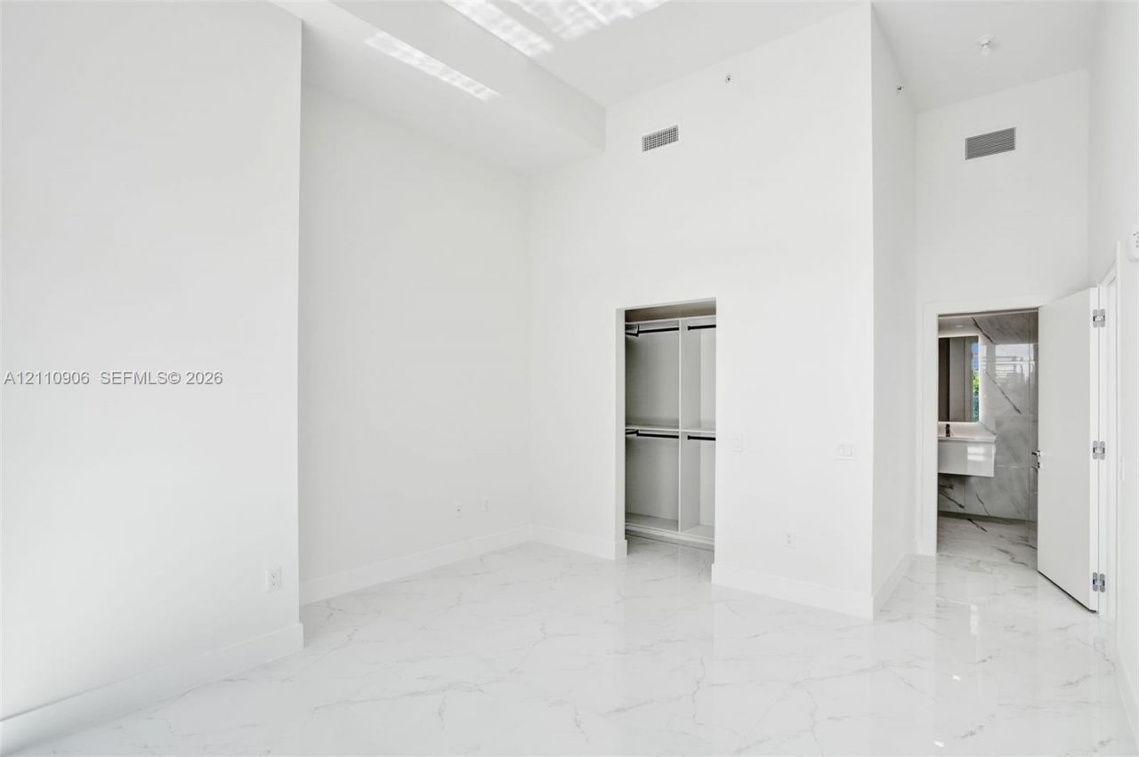 1170 E Hallandale Beach, Unit 608, Hallandale Beach, FL 33009 Photo