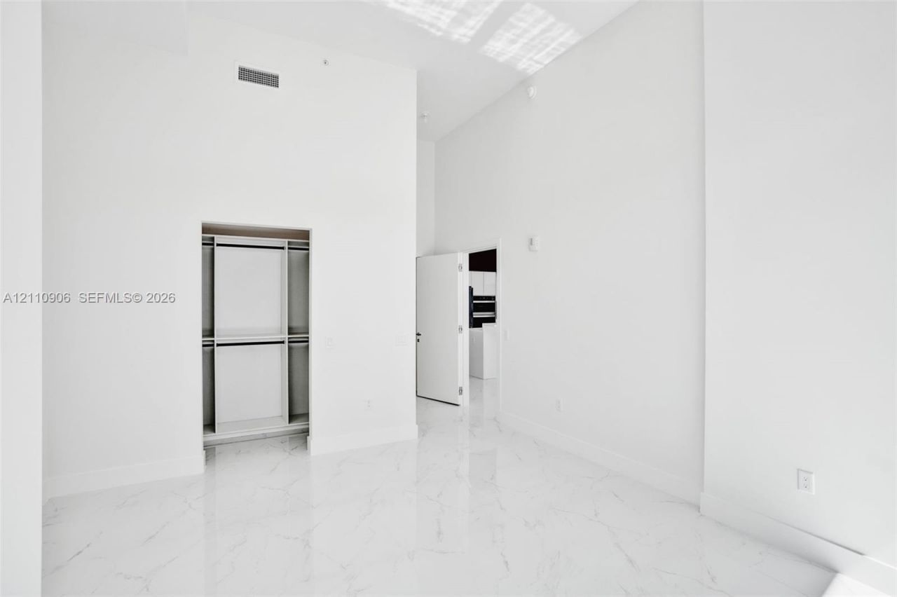 1170 E Hallandale Beach, Unit 608, Hallandale Beach, FL 33009 Photo