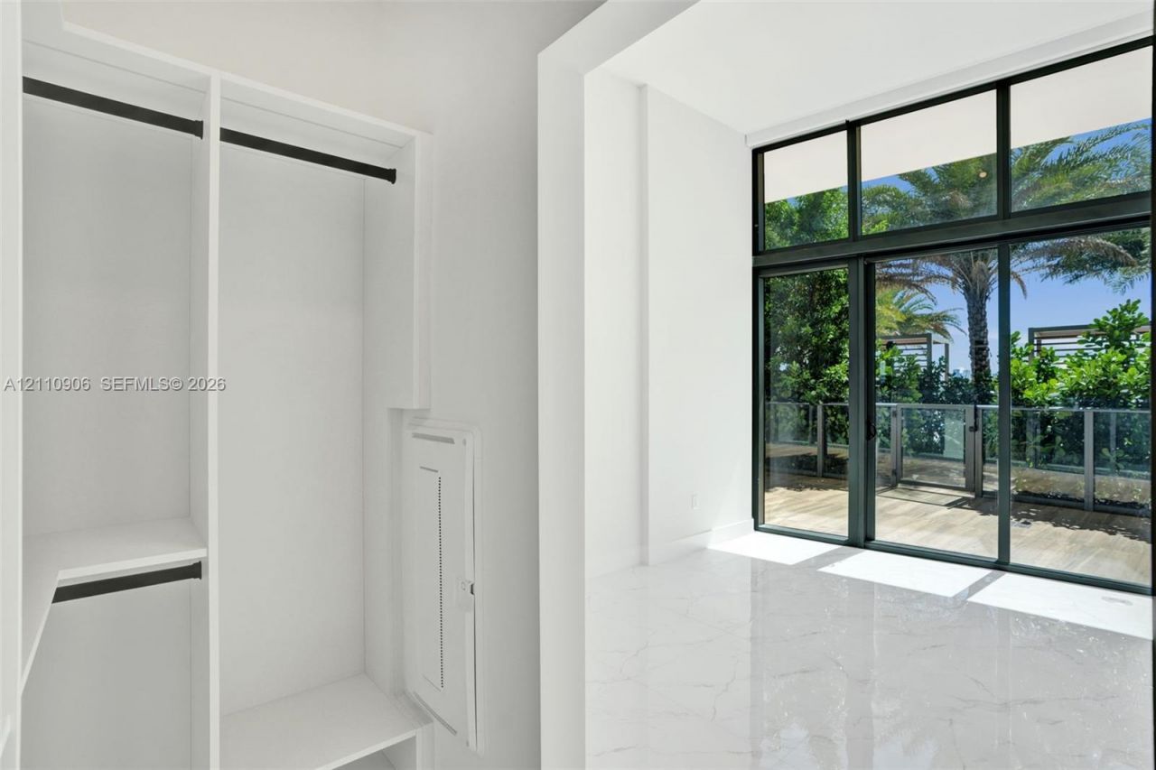 1170 E Hallandale Beach, Unit 608, Hallandale Beach, FL 33009 Photo