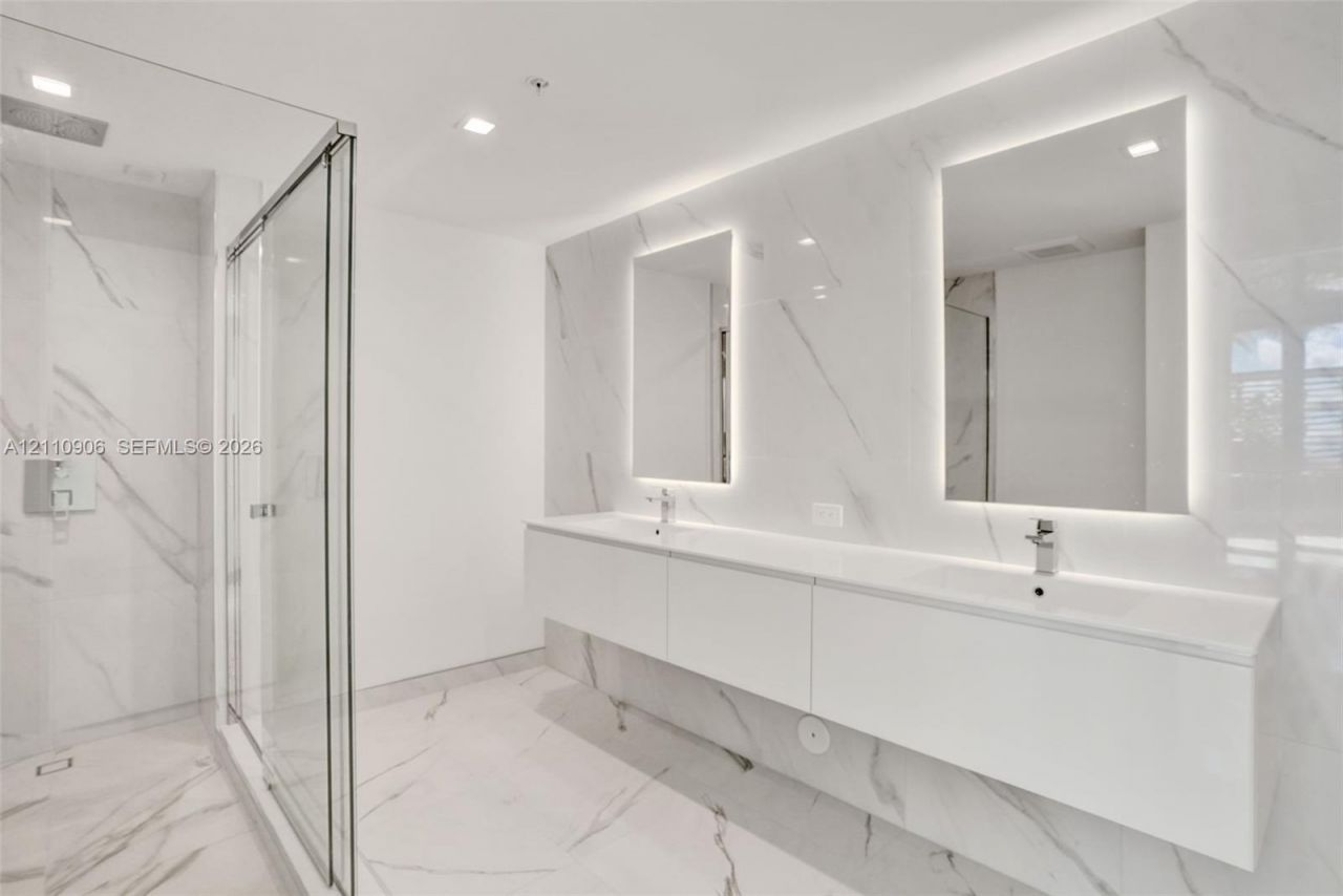 1170 E Hallandale Beach, Unit 608, Hallandale Beach, FL 33009 Photo