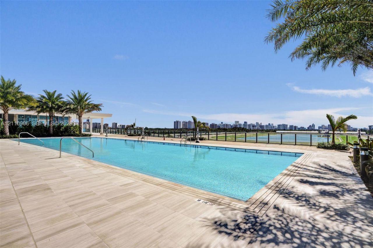 1170 E Hallandale Beach, Unit 608, Hallandale Beach, FL 33009 Photo