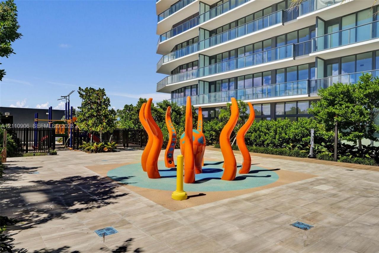1170 E Hallandale Beach, Unit 608, Hallandale Beach, FL 33009 Photo