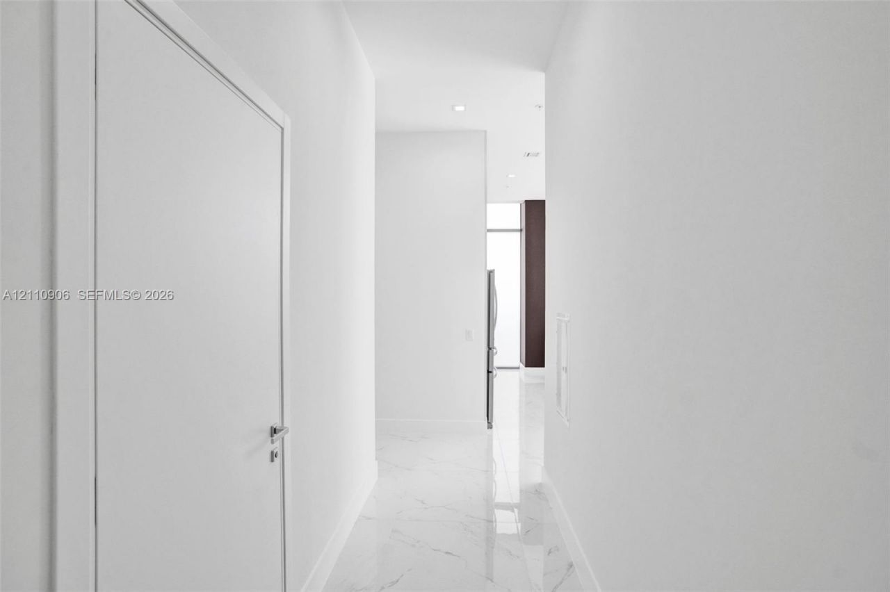 1170 E Hallandale Beach, Unit 608, Hallandale Beach, FL 33009 Photo
