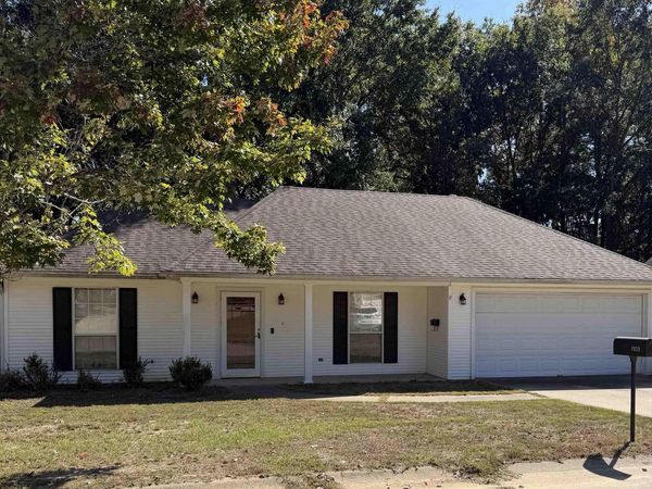 1103 Foxwood Drive, Benton, AR 72015