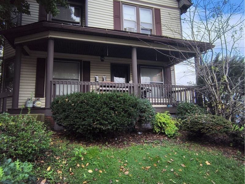 213 N 8th Street, Cambridge, OH 43725 Photo 2