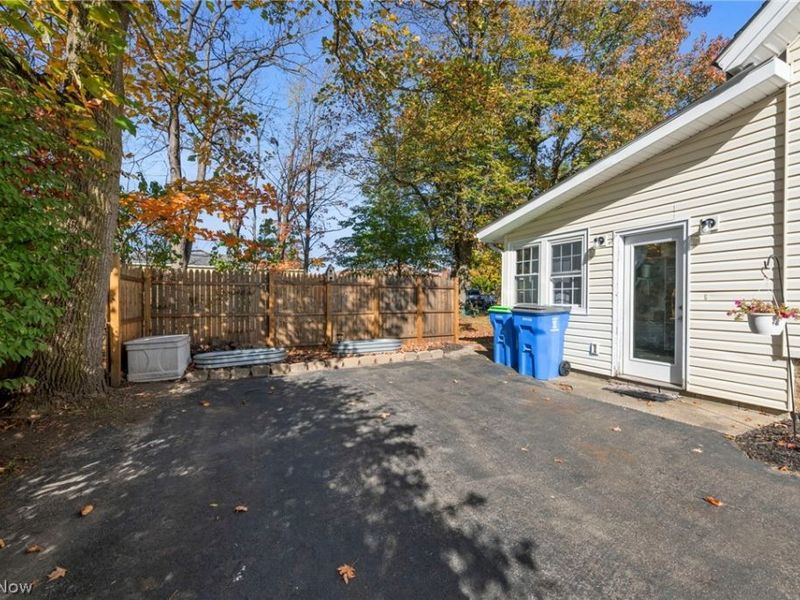 13790 Spring Street, Burton, OH 44021 Photo 30