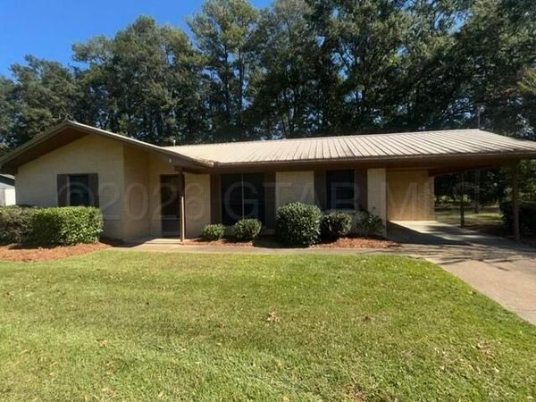350 N Commerce Street, Ackerman, MS 39735