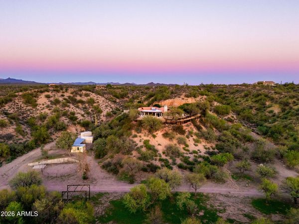 27610 W Gill Road, Morristown, AZ 85342