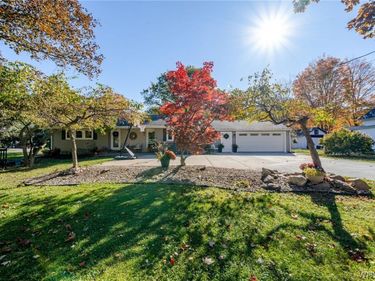 6775 Jewett Holmwood Road , Orchard Park, NY 14127