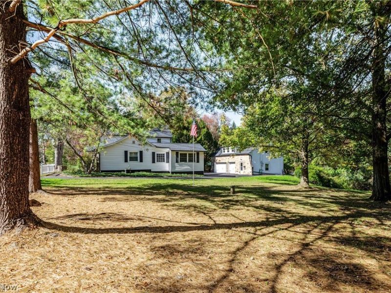 35755 Miles Road, Moreland Hills, OH 44022 Photo 3