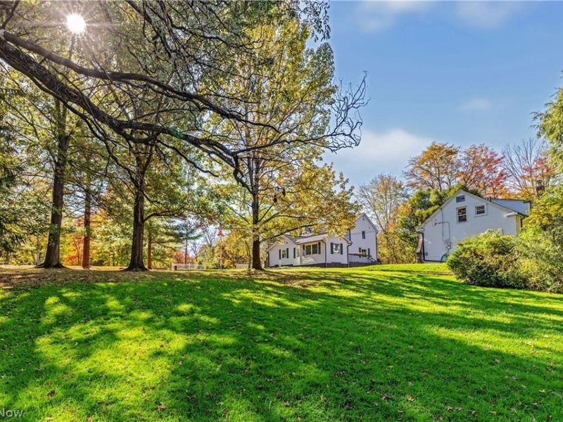 35755 Miles Road, Moreland Hills, OH 44022 Photo 5