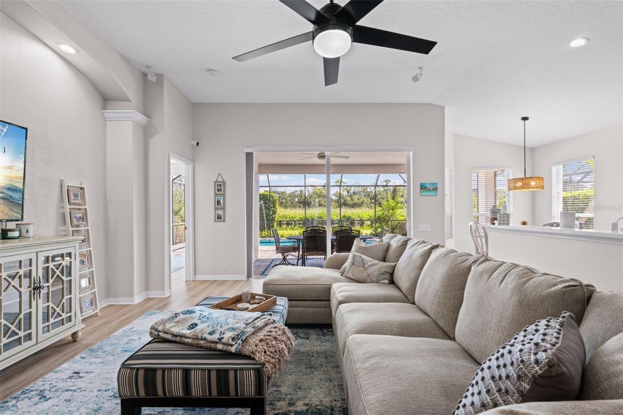 7164 Drewrys Bluff, Bradenton, FL 34203 Photo