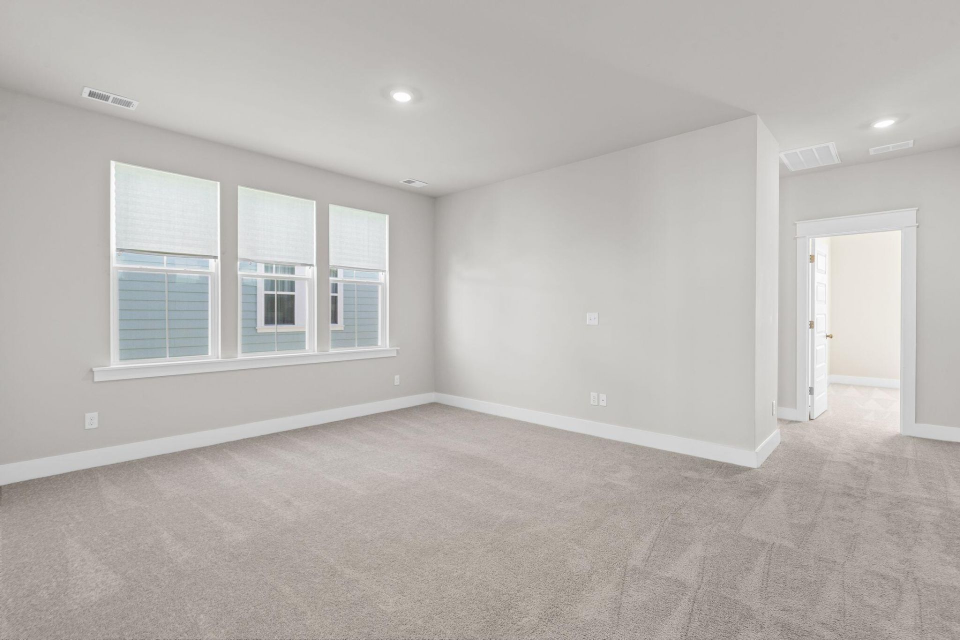 106 E Morton Street Photo 27