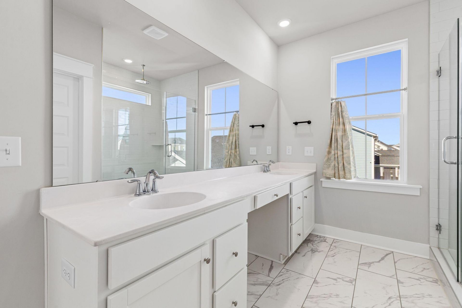 106 E Morton Street Photo 34