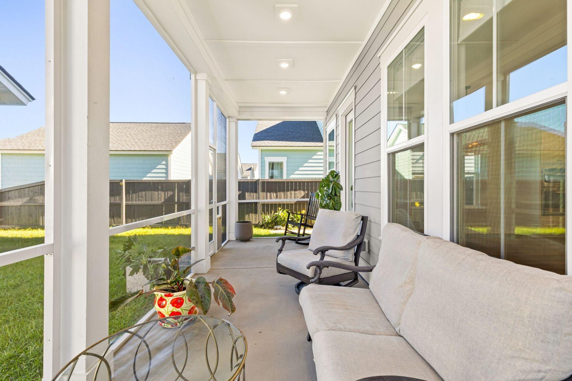106 E Morton Street Photo 45