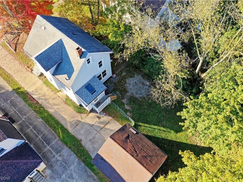 28 Walnut Street, Struthers, OH 44471 Photo 4