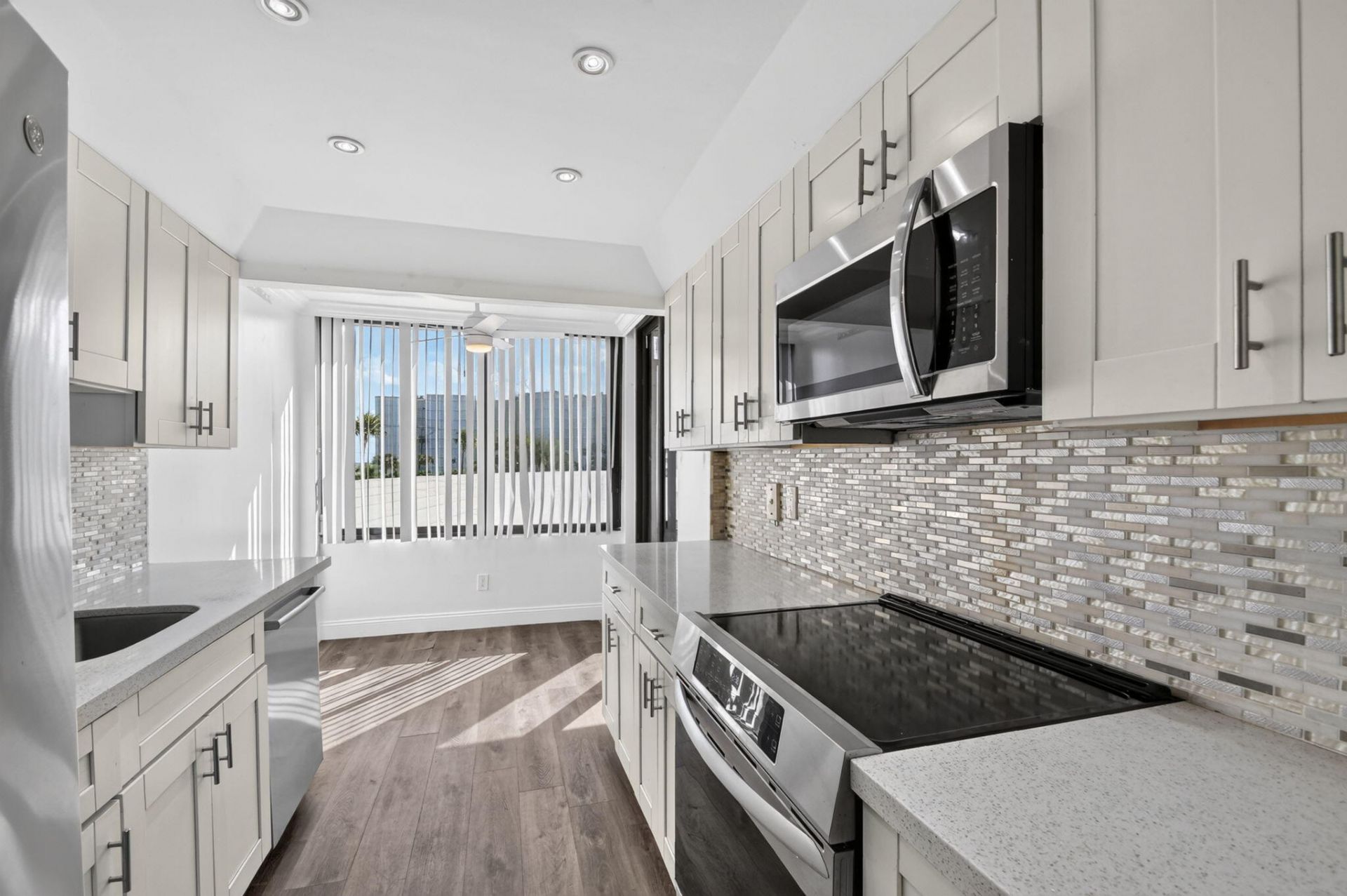 3589 S Ocean Boulevard, Unit 303, South Palm Beach, FL 33480 Photo