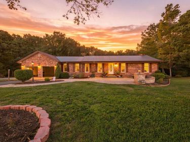 303 Penuel Ln, Altavista, VA 24517