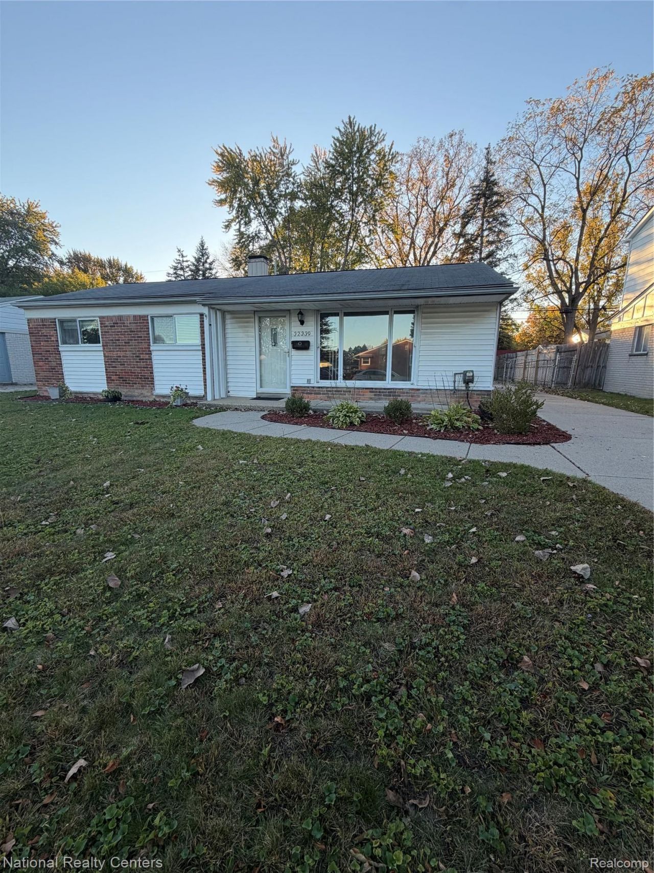 32339 Chalfonte Drive, Warren, Mi 48092 Main Photo
