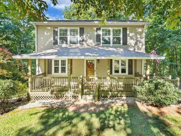 120 Cascade DR, Vinton, VA 24179