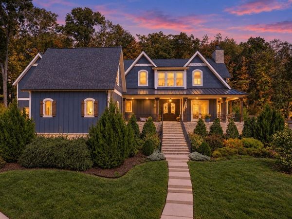 8492 Heirloom Blvd , College Grove, TN 37046