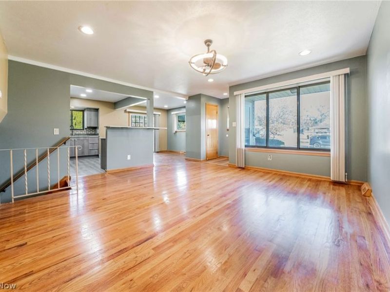 5846 Scarlet Oak Drive, Bedford Heights, OH 44146 Photo 13