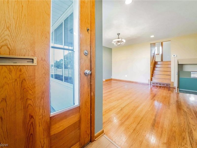 5846 Scarlet Oak Drive, Bedford Heights, OH 44146 Photo 9