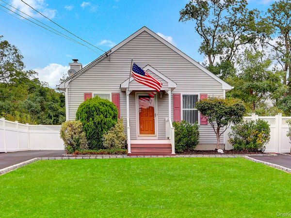 143 S Evergreen Drive , Selden, NY 11784