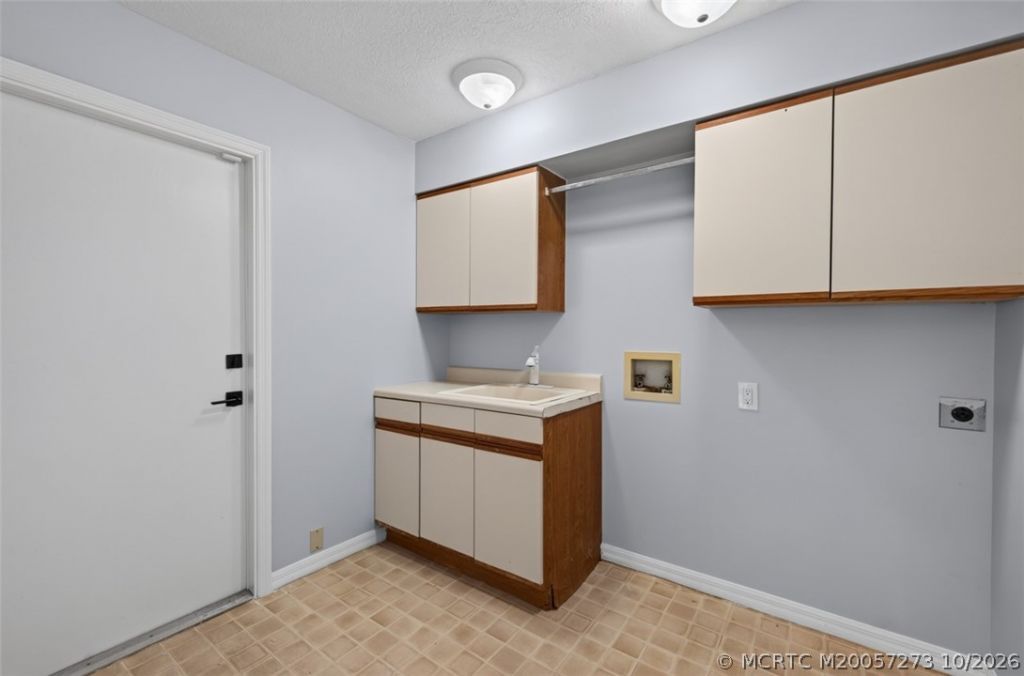 2118 NE Ginger Terrace , Jensen Beach, FL 34957 Photo