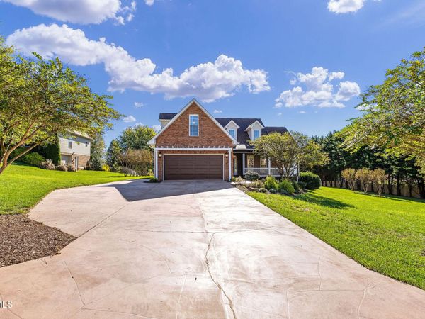 406 Grovemont Place, Piney Flats, TN 37686