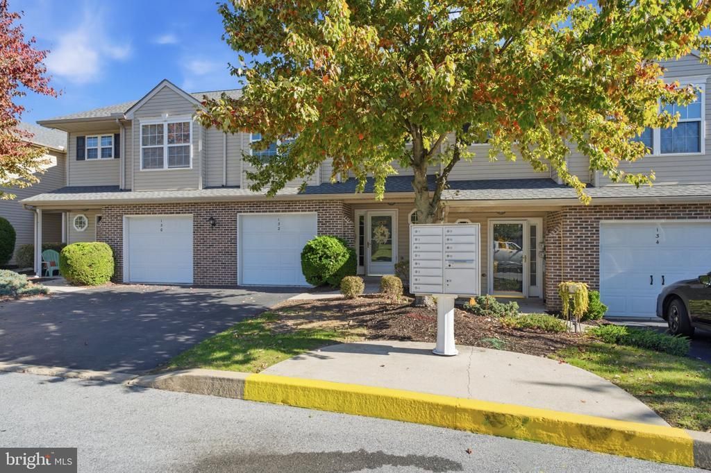 132 SPARROW ROAD, HUMMELSTOWN, PA 17036