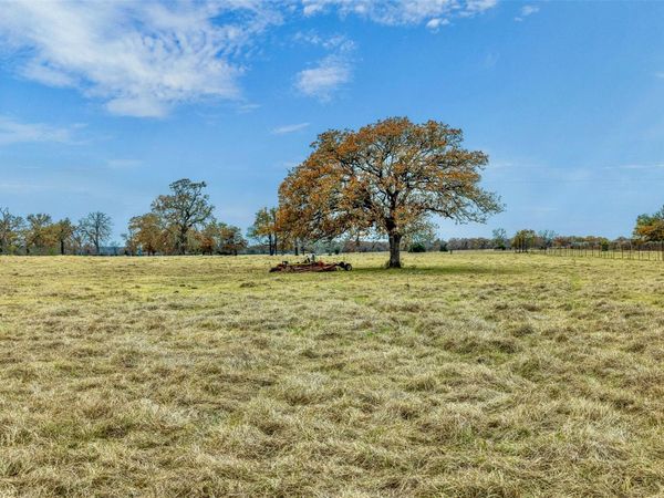 2150 County Road 412, Lexington, TX 78947