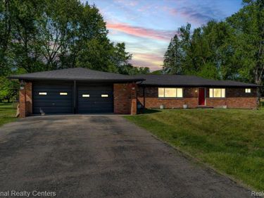 24139 Philip Drive, Southfield, Mi 48075