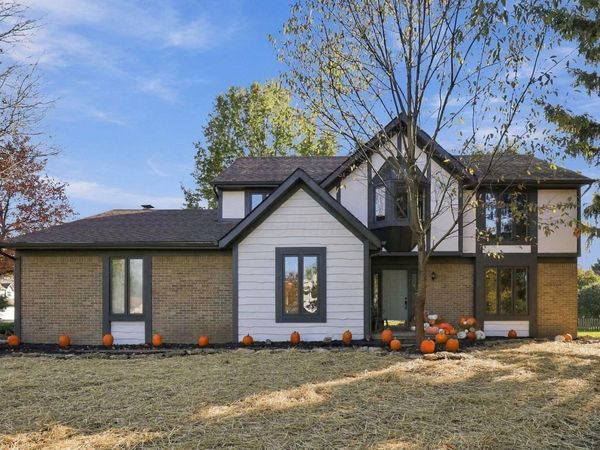 10043 Fairfax Drive NW, Pickerington, OH 43147